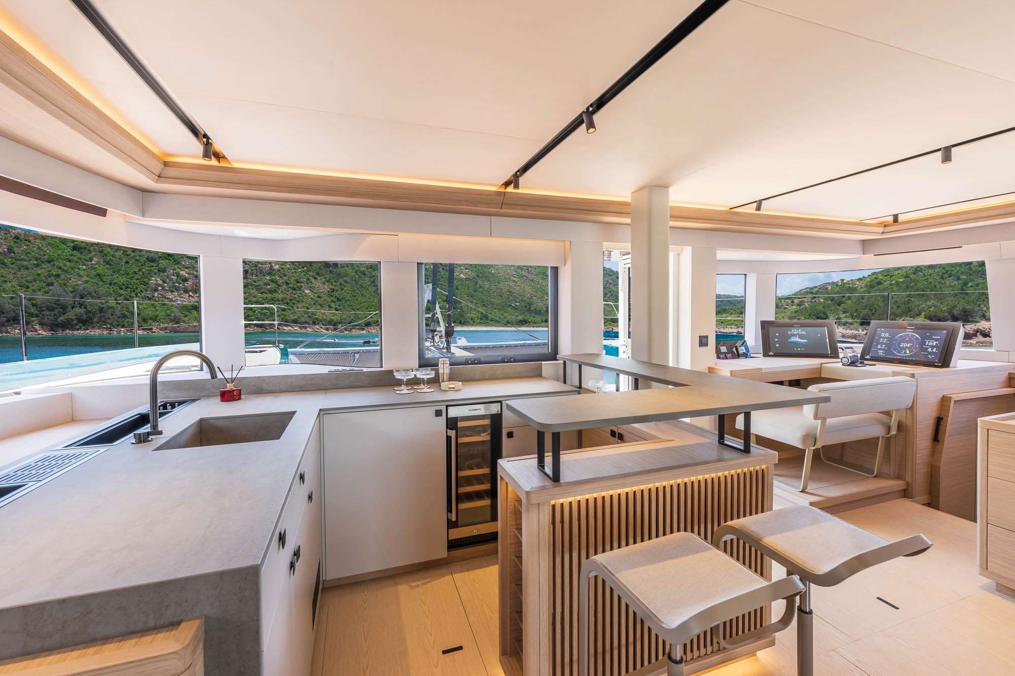Imladris yacht photo 7