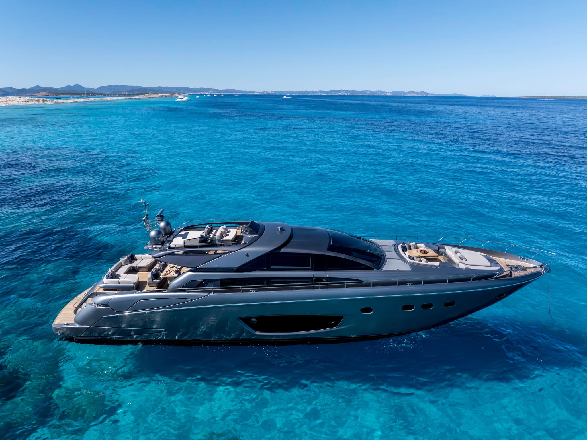 Tanit yacht photo