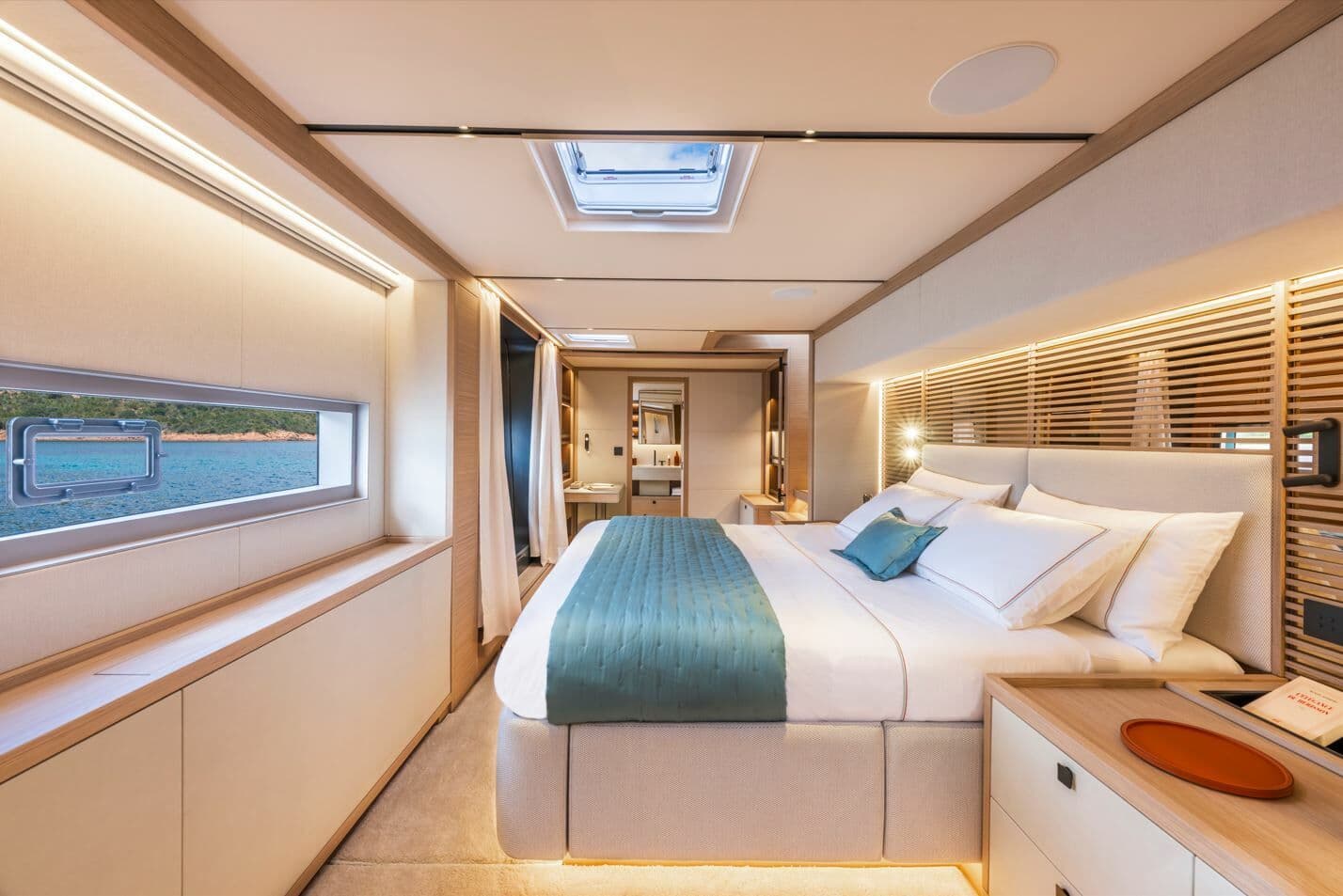 Imladris yacht photo 13