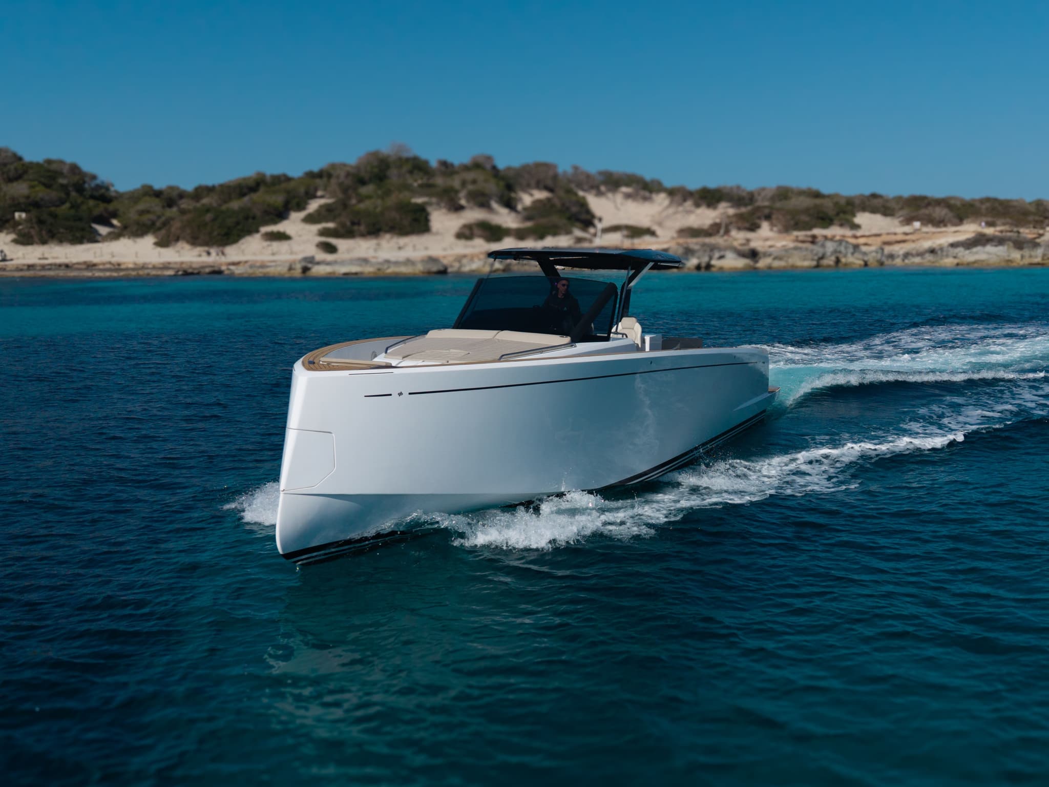 LouLou yacht photo 1