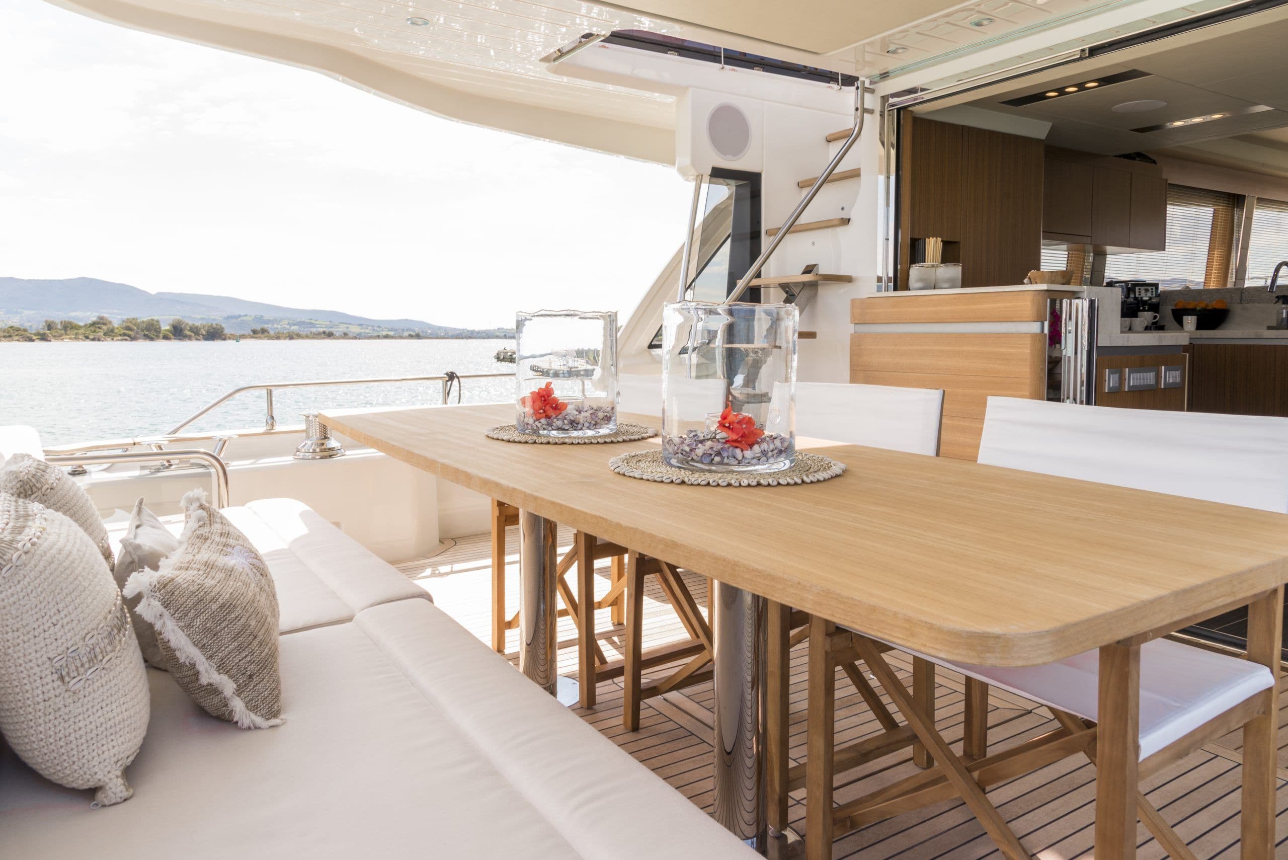 Sir Hendrik yacht photo 7