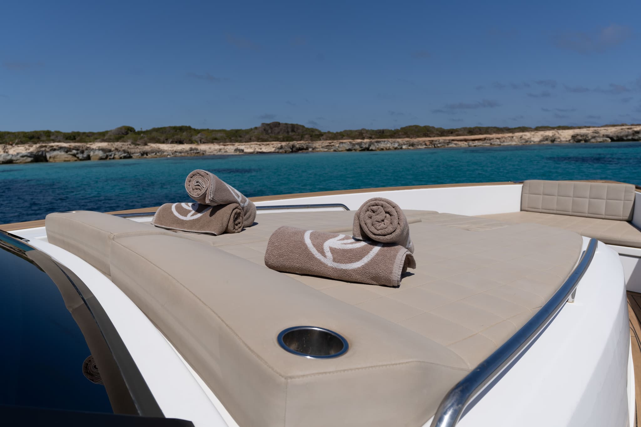 LouLou yacht photo 12