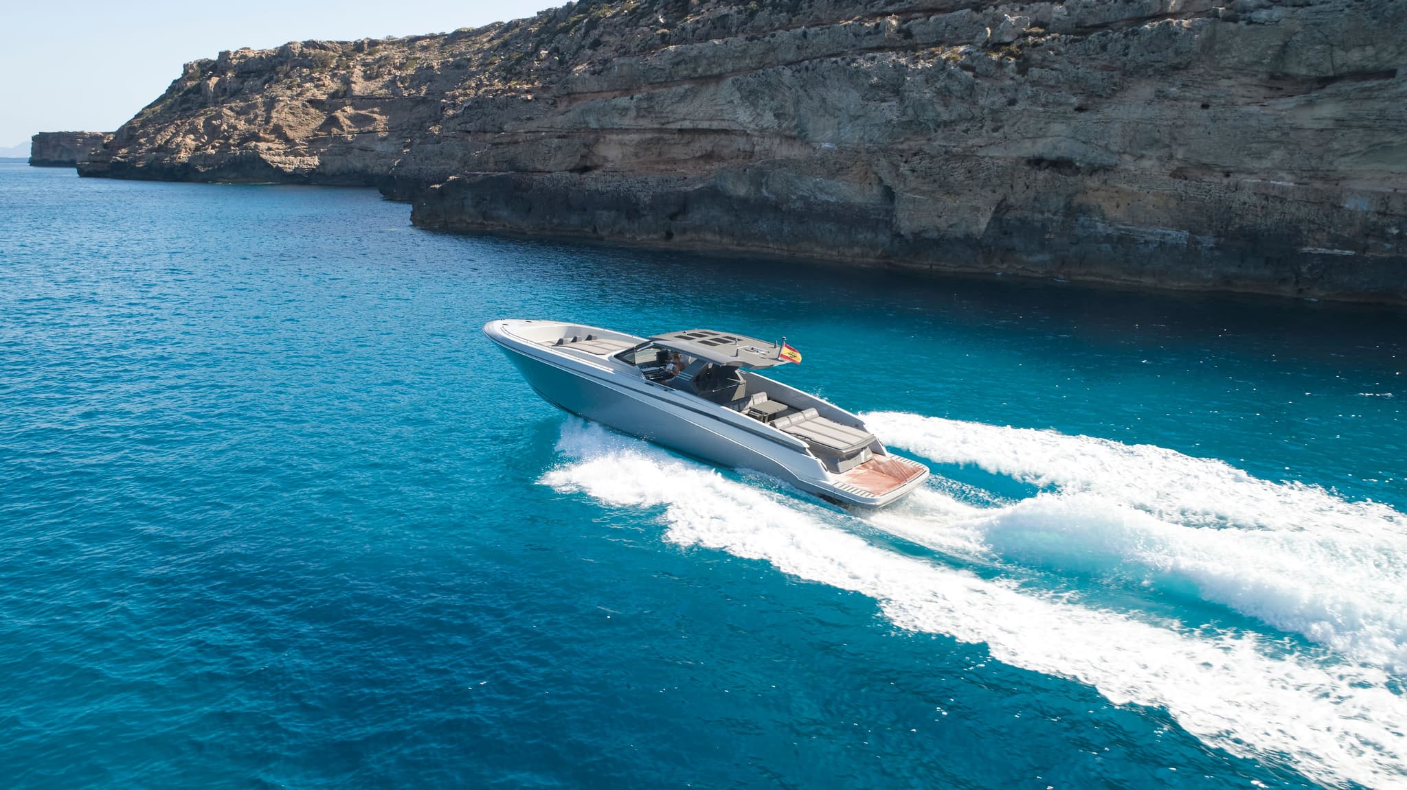 Grand yacht photo 2