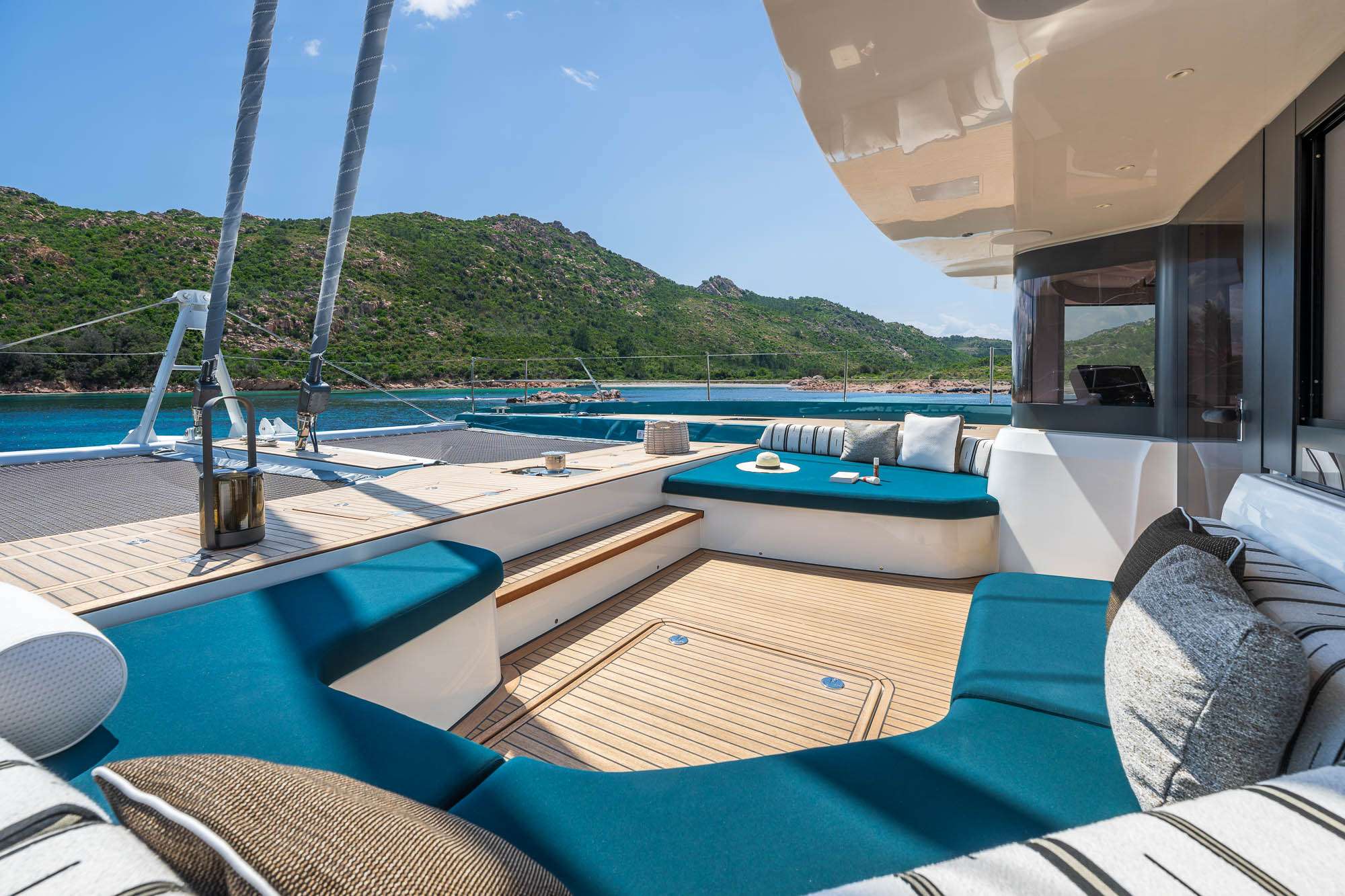 Imladris yacht photo 9