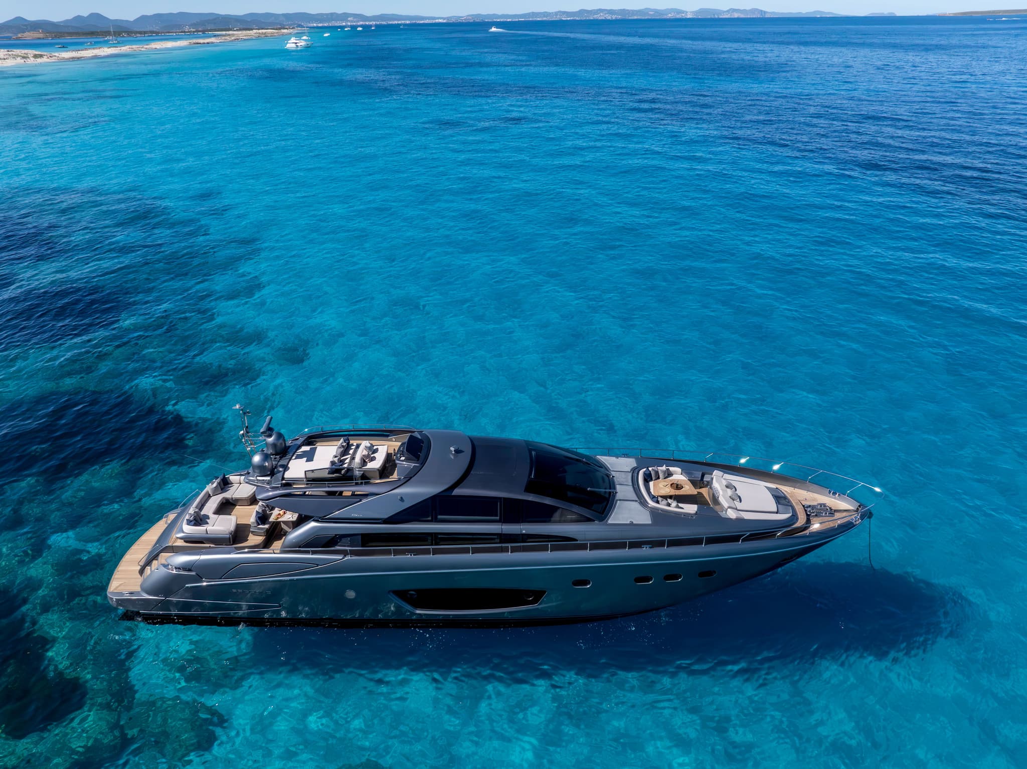 Tanit yacht photo
