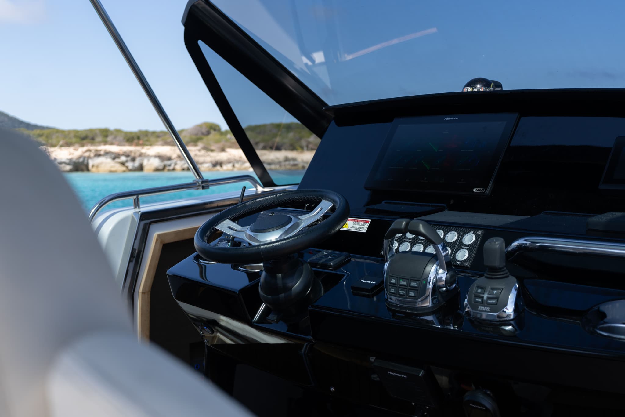 LouLou yacht photo 11